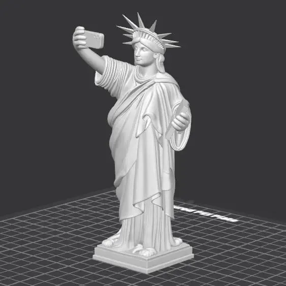 Statue of Liberty taking a selfie