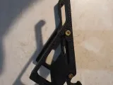 ASUS AX-5400 Wall Mount-3