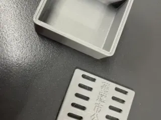 雞排英雄(搶救花蓮排水溝受困小雞)收納盒Hualien SewerCover Storage Box
