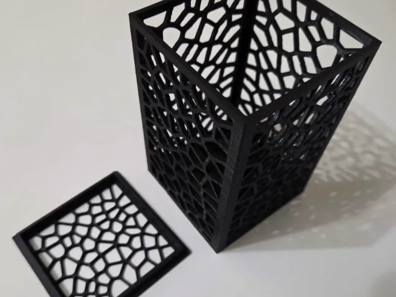 Voronoi box with optional lid