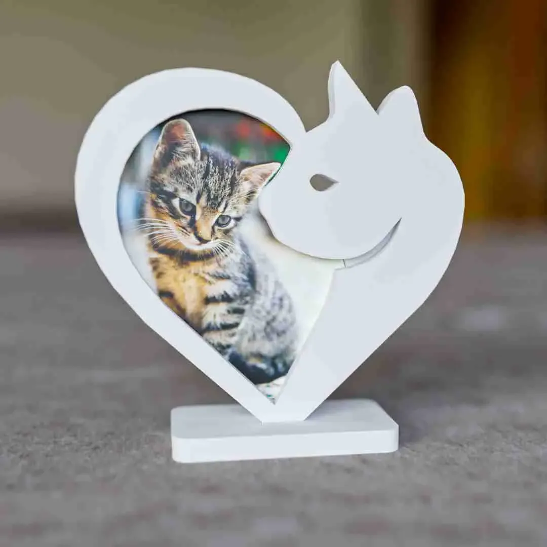 Cat heart photo frame