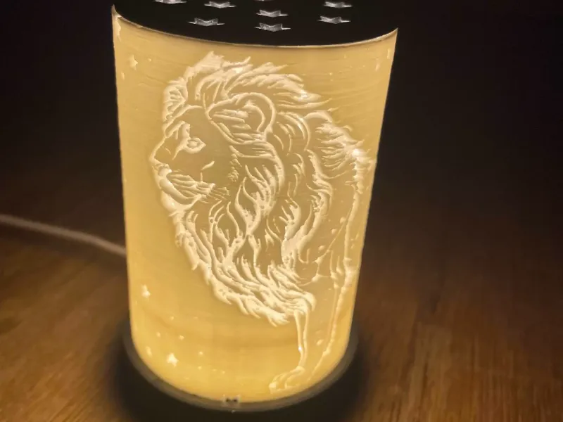 Löwe Sternzeichen_ Lithophane Lampe mit Halterung und Deckel