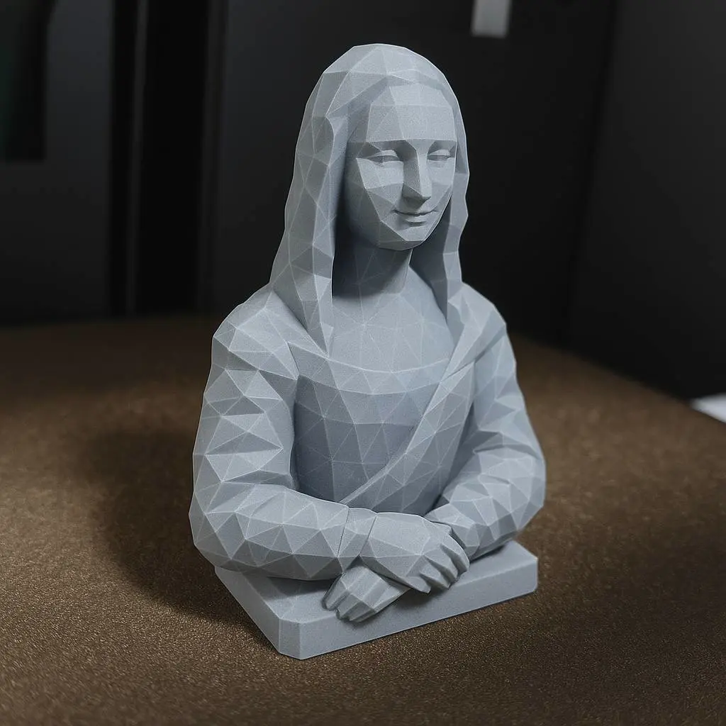Mona Lisa Statue