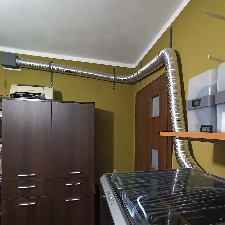 Creality K1 MAX exhaust with clip mount
