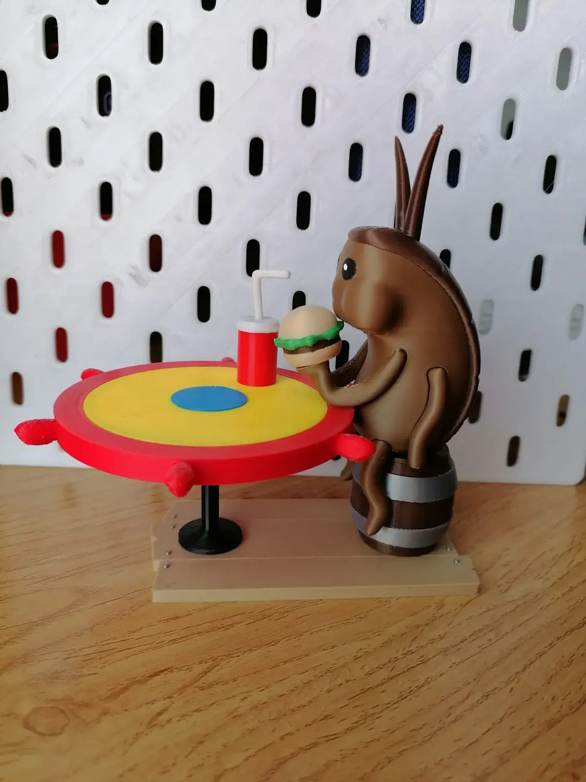 COCKROACH SPONGEBOB / CUCARACHA DE BOB ESPONJA
