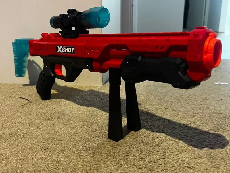 UNIVERSELLER ZIEL- UND PRÄSENTATIONSSTÄNDER FÜR NERF-GUNS