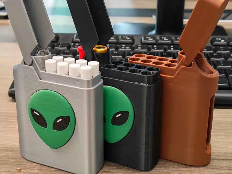 Suporte para Cigarros e Estojo para Isqueiro Alienígena