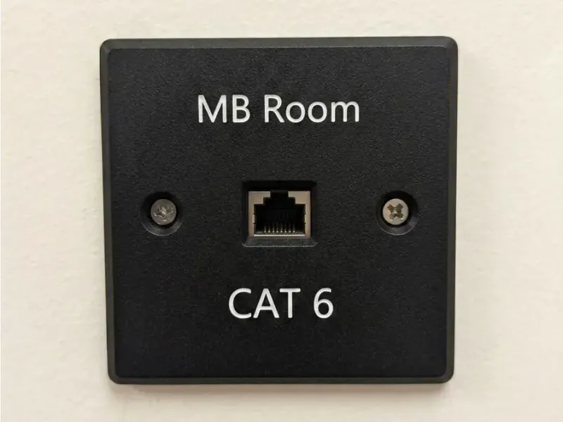 مقبس إيثرنت CAT6 للتركيب على الحائط