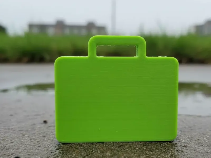 Briefcase keychain
