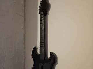 guitar holder