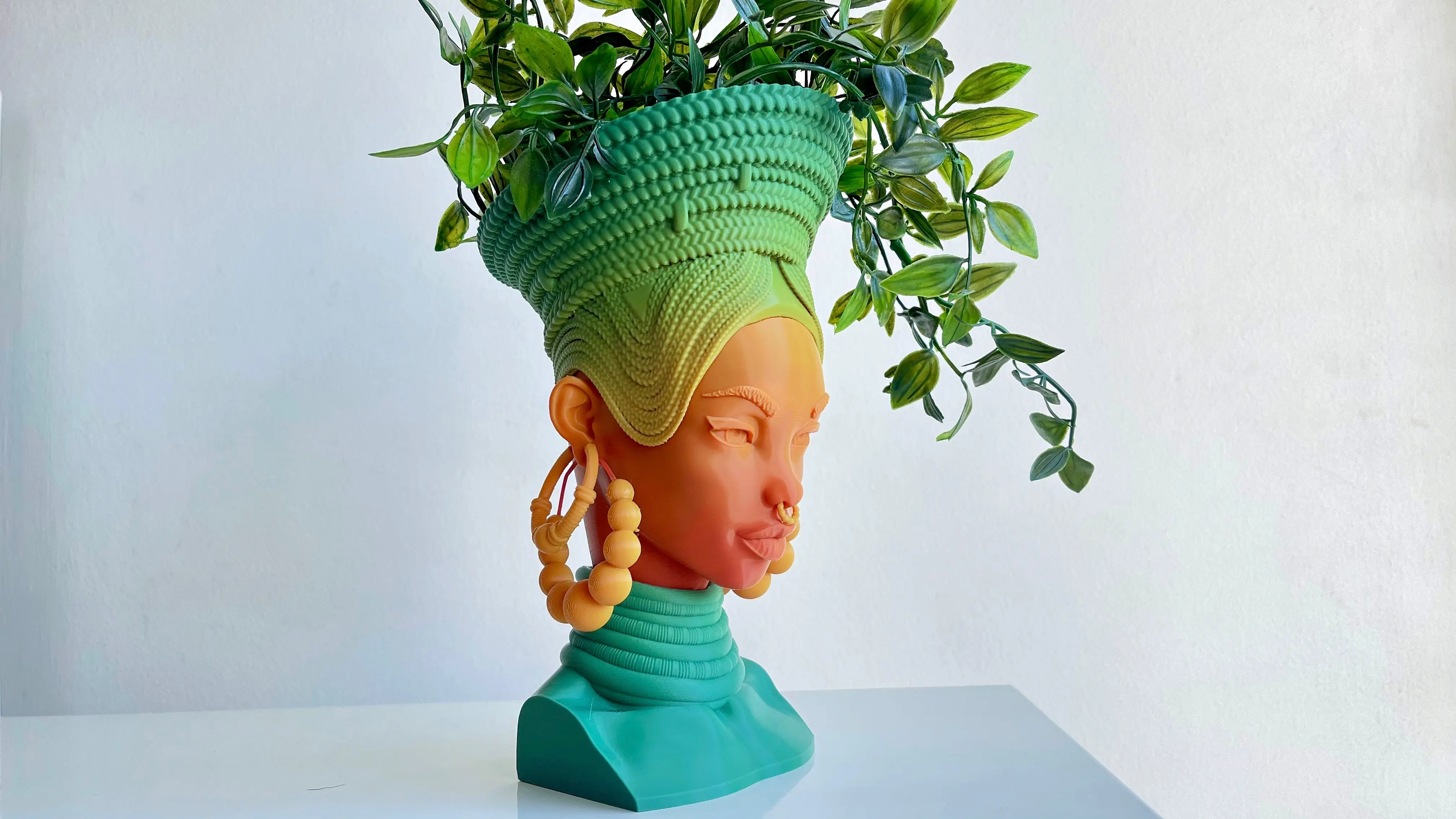 AFRICA QUEEN FLOWER POT