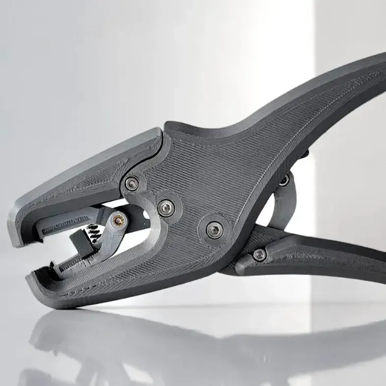 Wire Stripper Pro – Functional Maker Tool