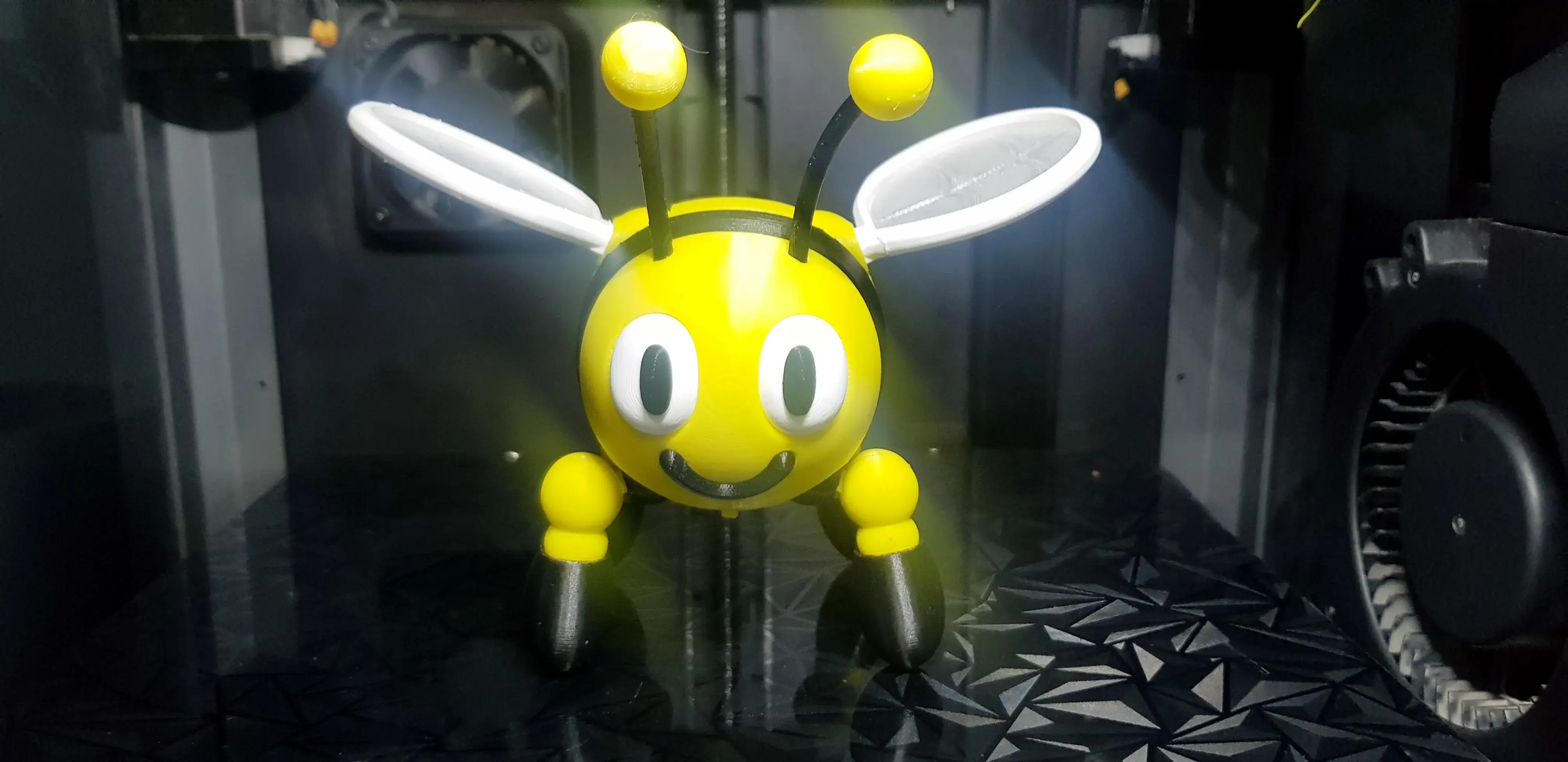 🐝🐝🐝The cute articulated Bee🐝🐝🐝