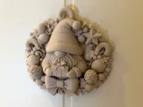 Present Gnome Wreath-1