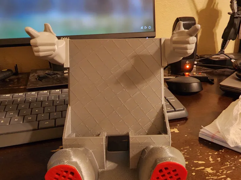 K3DC Phone Holder with Sneaker Amplifiers