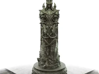 Dark queen