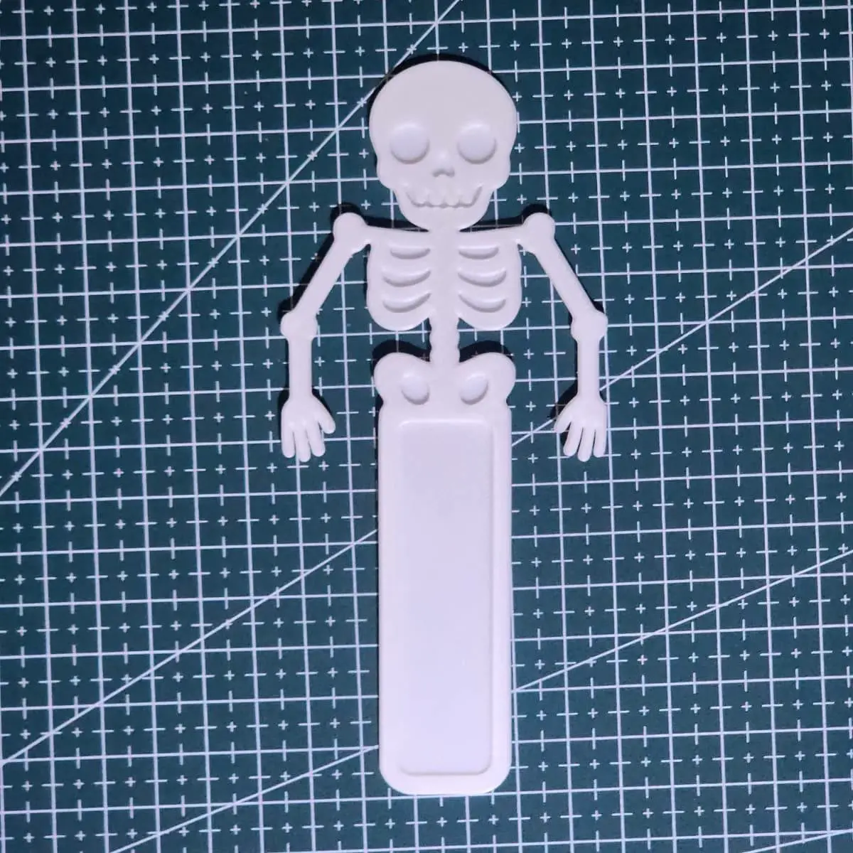 Skeleton Bookmark Flat Clip