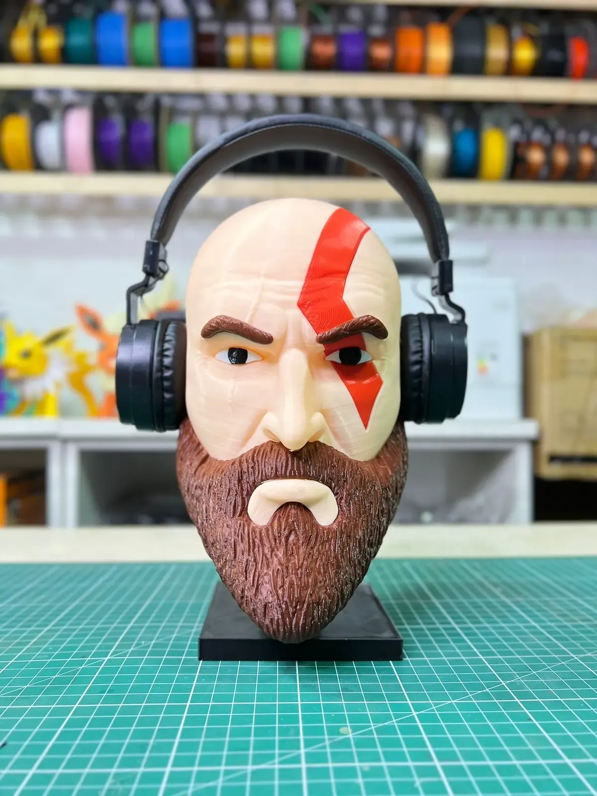 kratos headphone holder