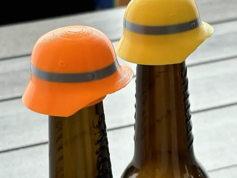 Feuerwehrhelm-Flasche