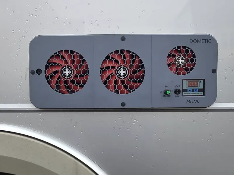 ファン付きドメティック換気口カバー ls200