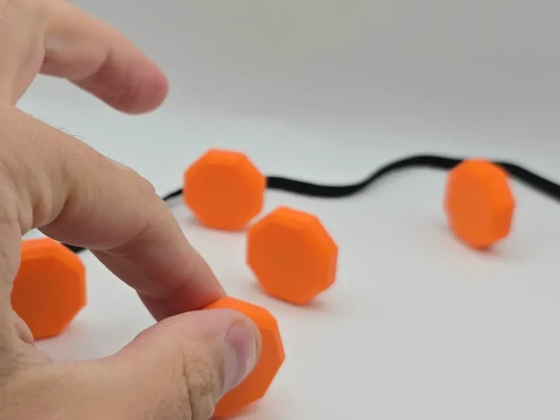 MAGNET KLUSTER GESCHICKLICHKEITSSPIEL
