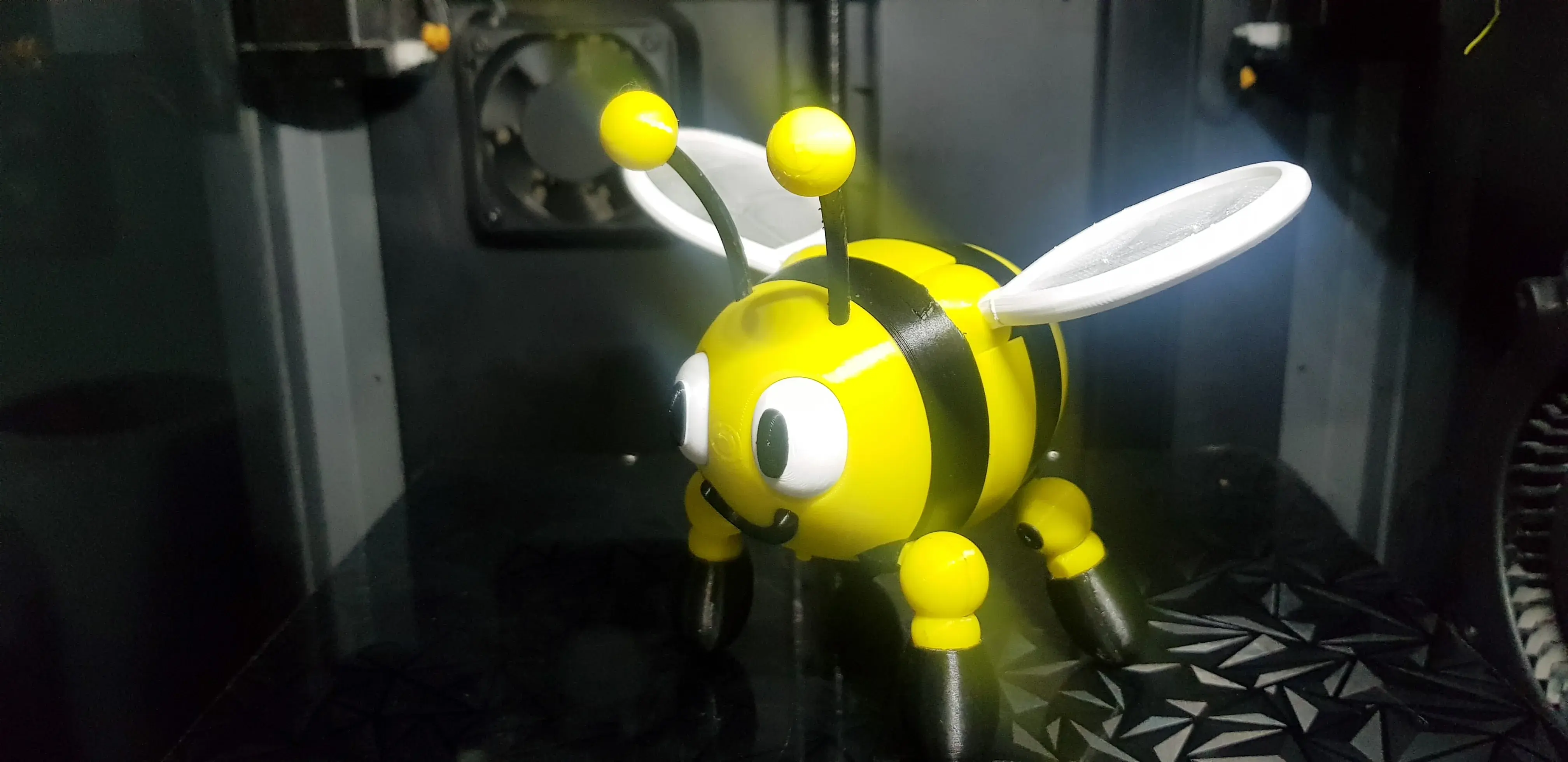 🐝🐝🐝The cute articulated Bee🐝🐝🐝