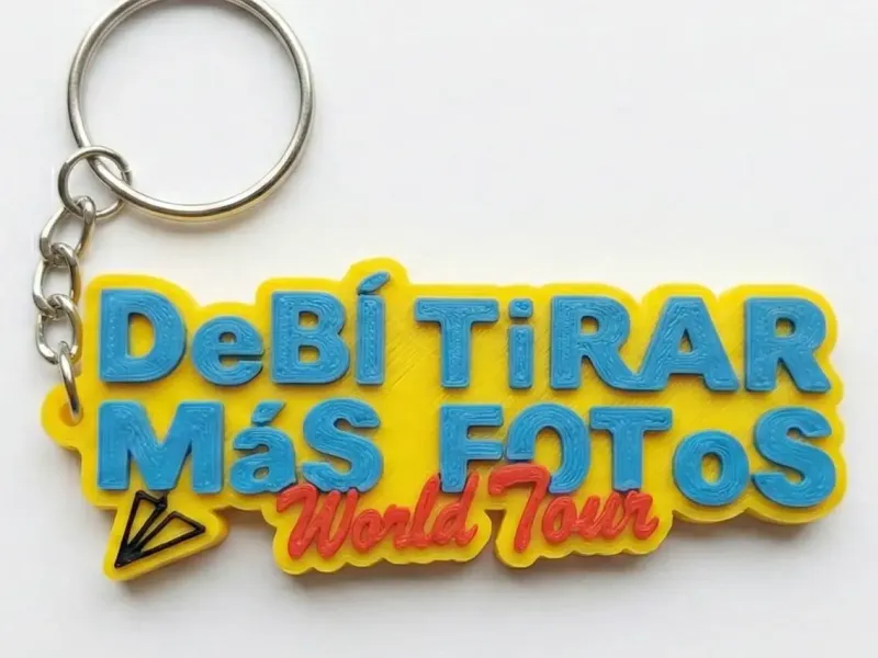 Keychain Debi tirar mas fotos world tour Bad Bunny