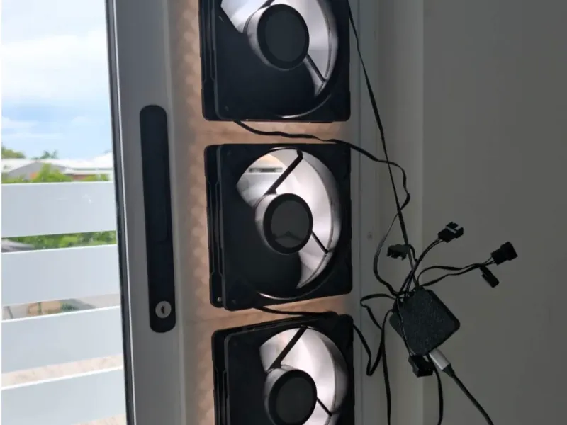 Sistema di ventilazione verticale per finestre da 140 mm (Telaio finestra Dowell)