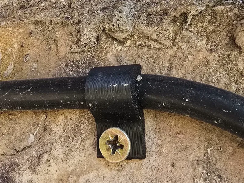 Tachuela para cables