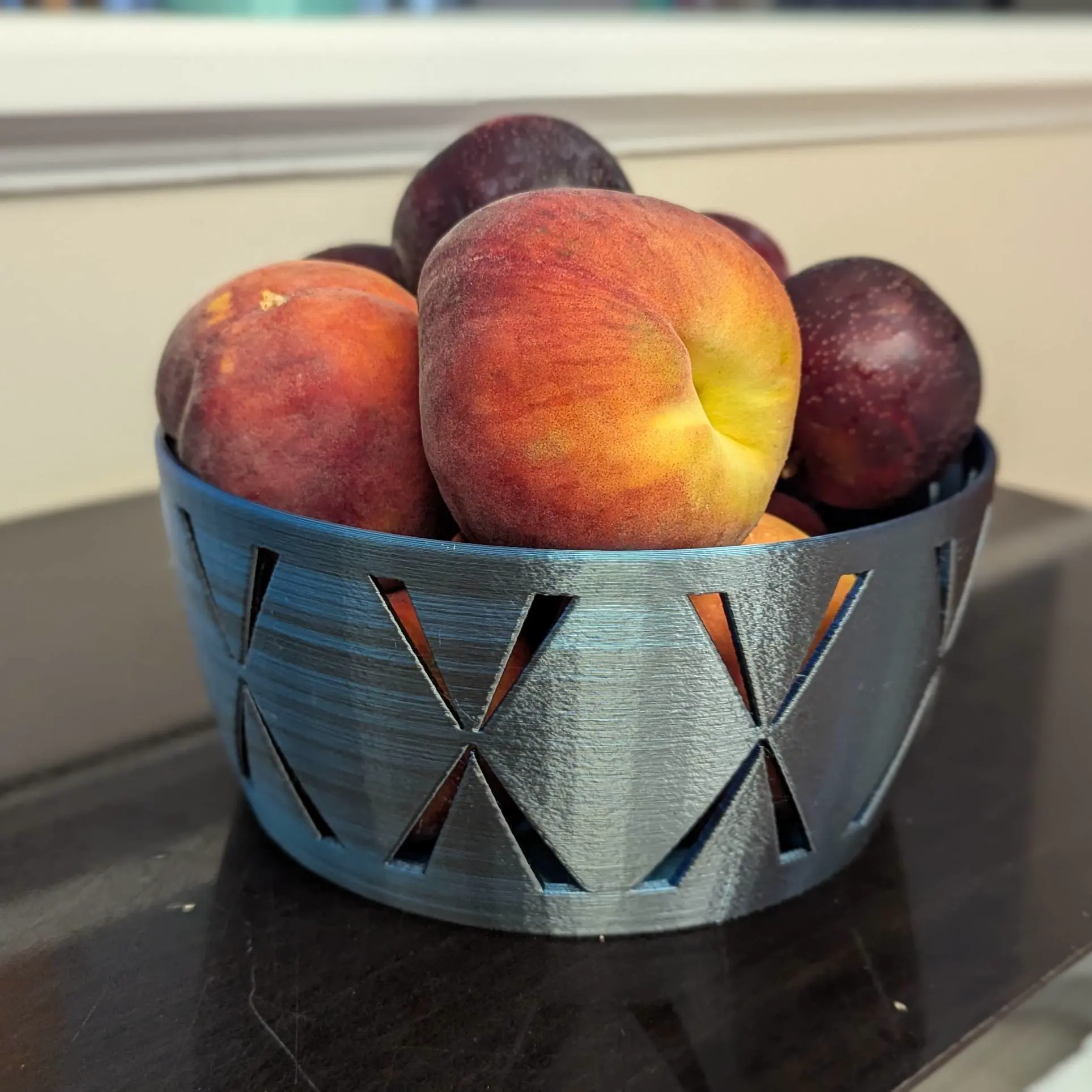 Modern Geometric 3D-Printed Bowl – “X” Cutout Design