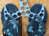 sandle hanger-3