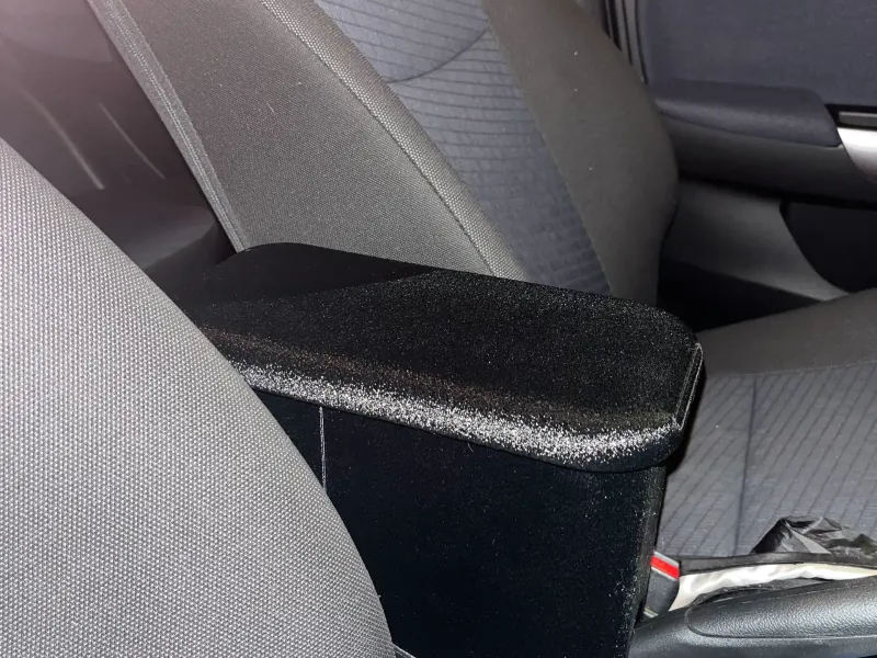 Toyota Starlet Centre armrest and storage