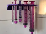 Syringe holder-0