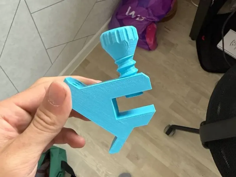 Fixture for cutting ceramic tiles at a 45-degree angle