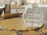 Cookie Cutter Cupcake-0
