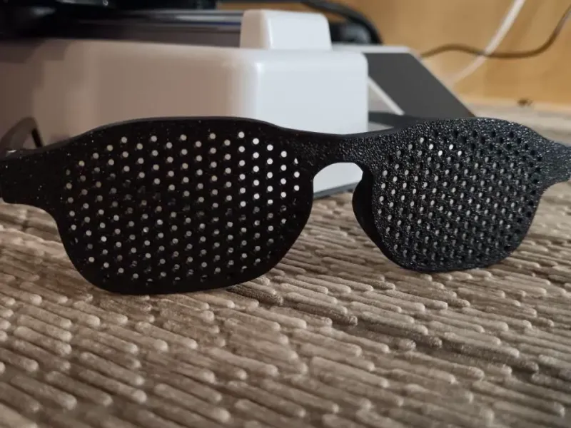 Gafas estenopeicas