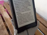 Low poly hands support for Kindle, tablet and mobile phone-0