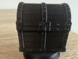 Chest statue-3