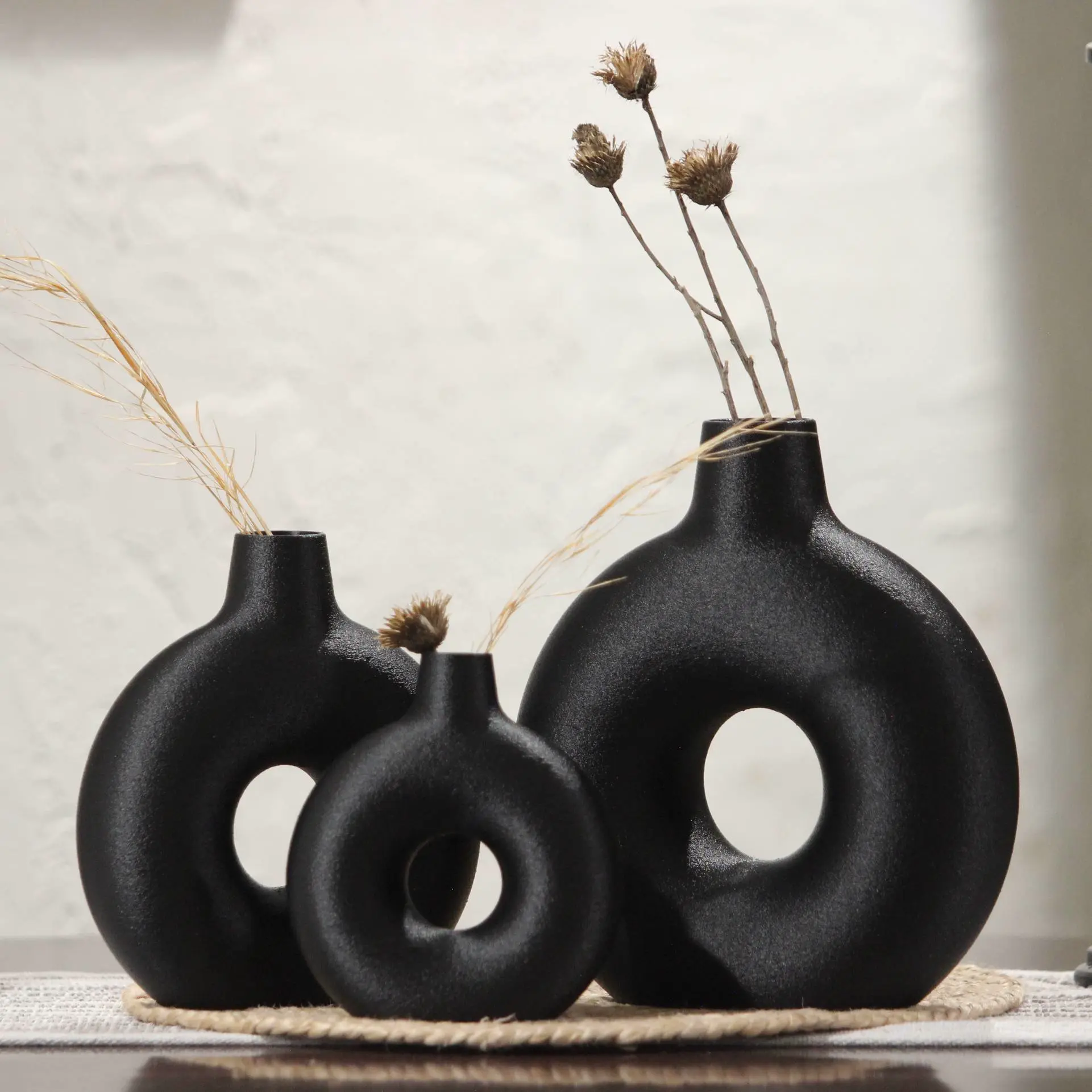 Modern Donut Vase - 3 Different Sizes
