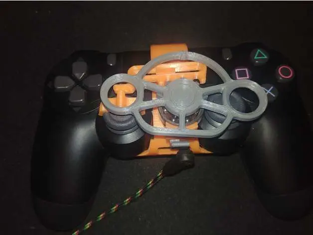 Kumanda tekerleğinde kulaklık girişi bulunan PS4 direksiyon simidi