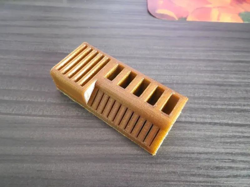 Supporto personalizzato per 5 schede SD / 5 chiavette USB 