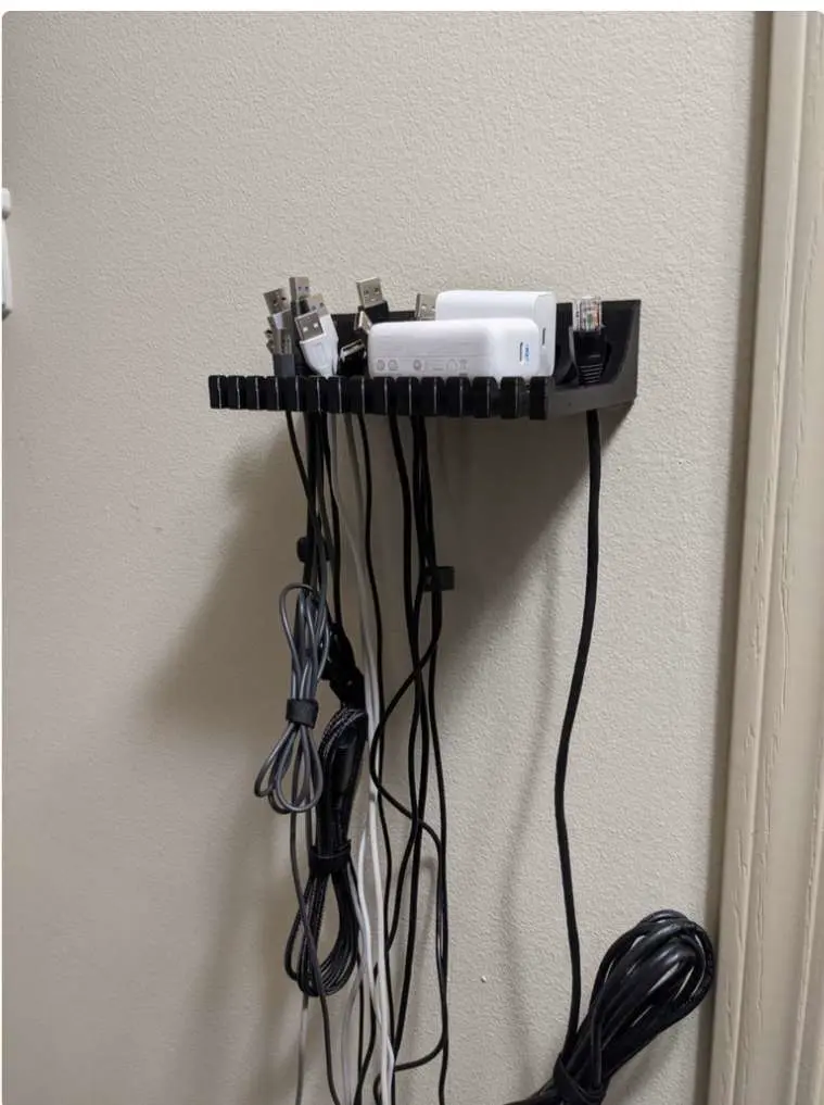 Cable Organizer Shelf

by MrGreaterThan (2020) - Thingiverse