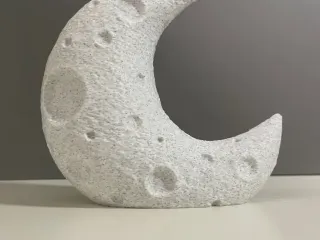 🌙 Moon Crater Statue – Decorative Crescent Moon Sculpture