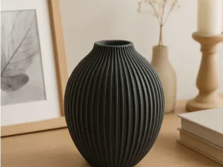 Vase “Liora” – Timeless Elegance & Fine Details