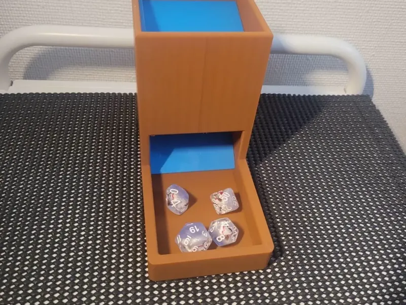Dice tower