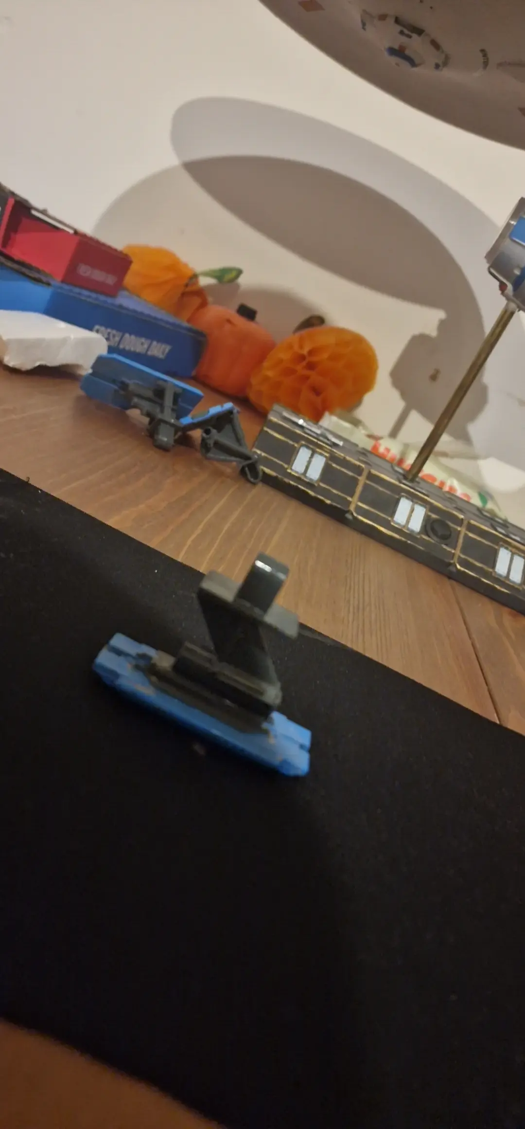 space precinct car landing strut
