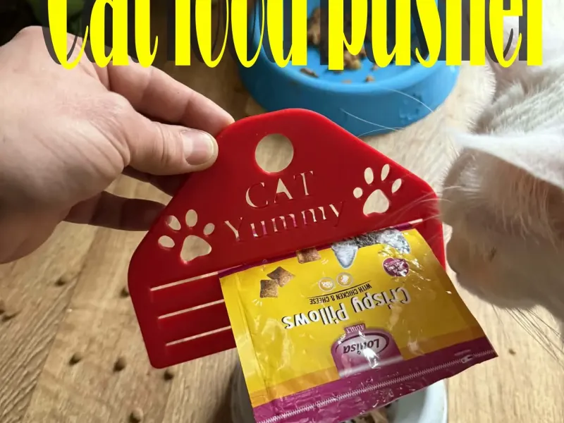 Empujador de comida para gatos