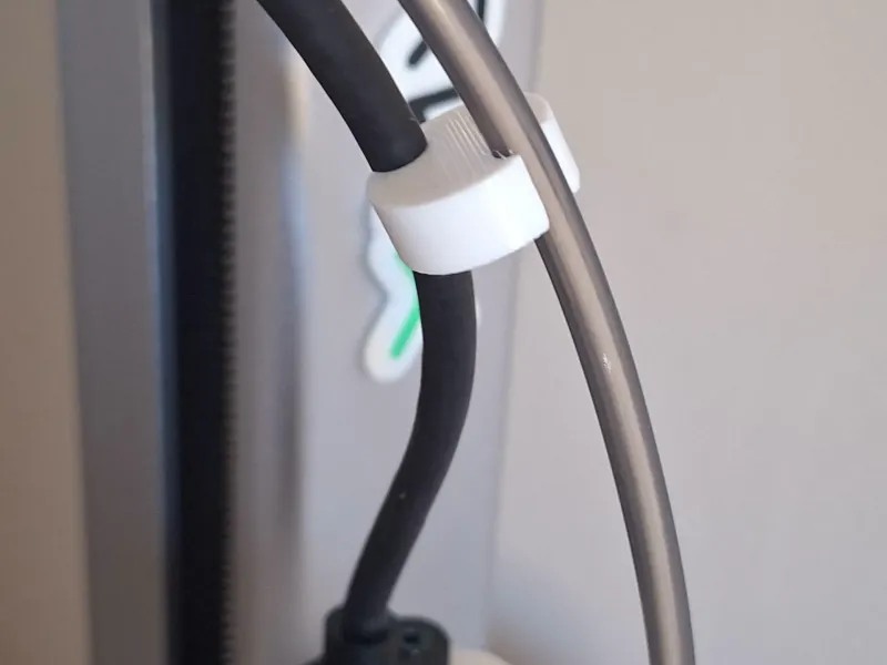 SPARKX i7 - Zweifach-Clip für PTFE-Schlauch am Spulenhalter