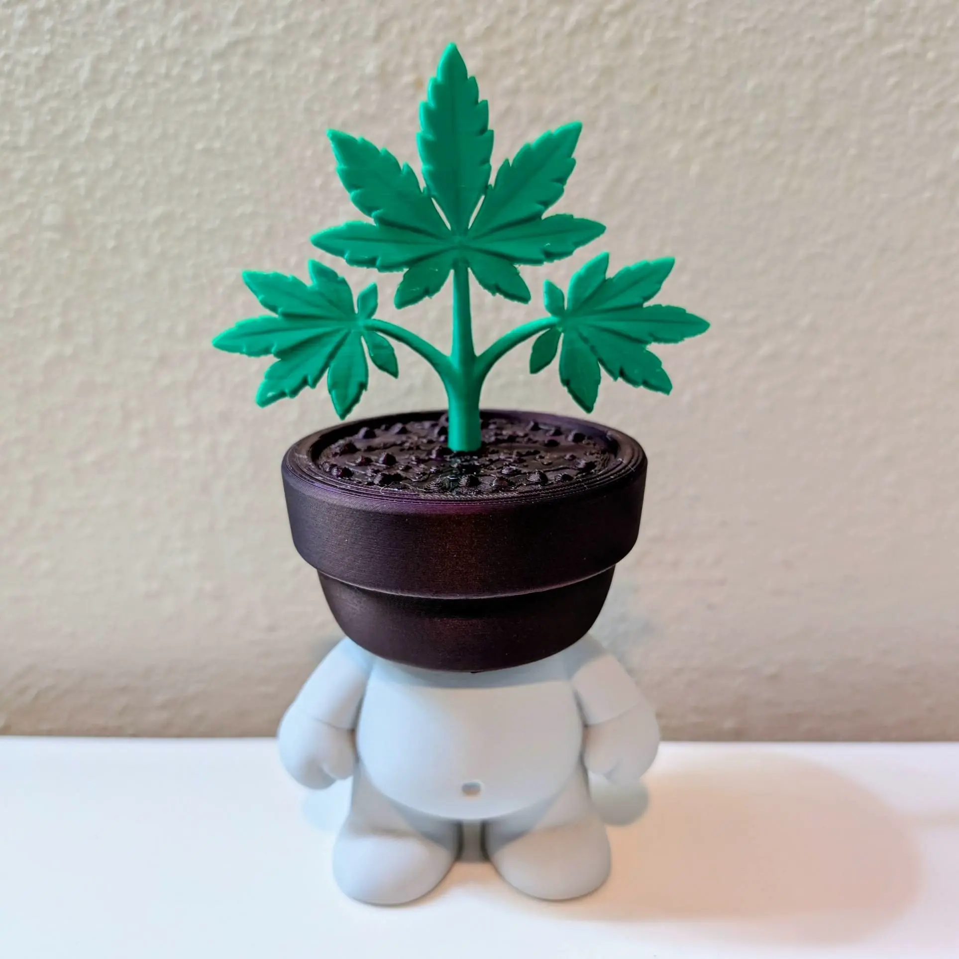 Pothead Desk Buddy (18+) - No AMS Required