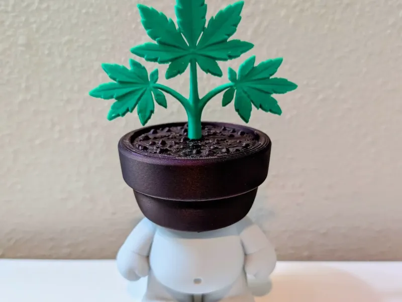 Pothead Desk Buddy (18+) - No AMS Required